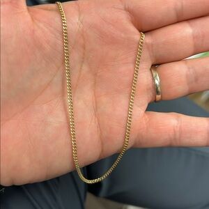Elegant 9K Gold Curb Necklace